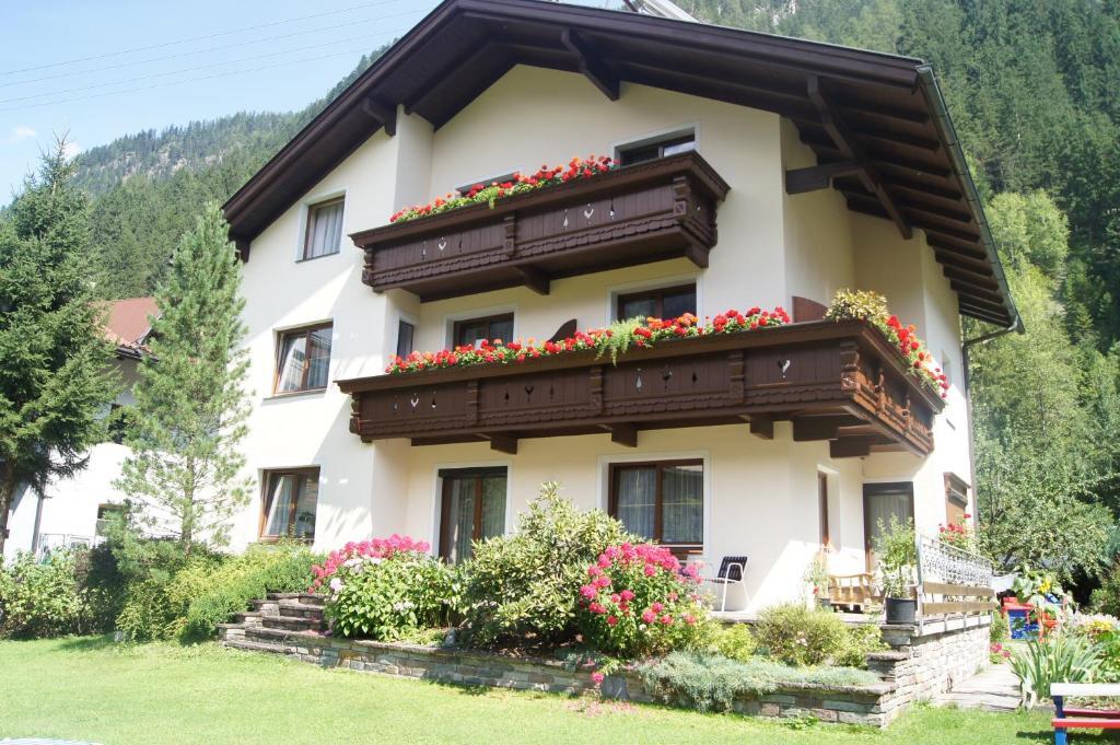 Haus Josef Bed and Breakfast Mayrhofen Εξωτερικό φωτογραφία